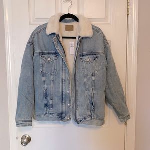 American Eagle Sherpa jean jacket